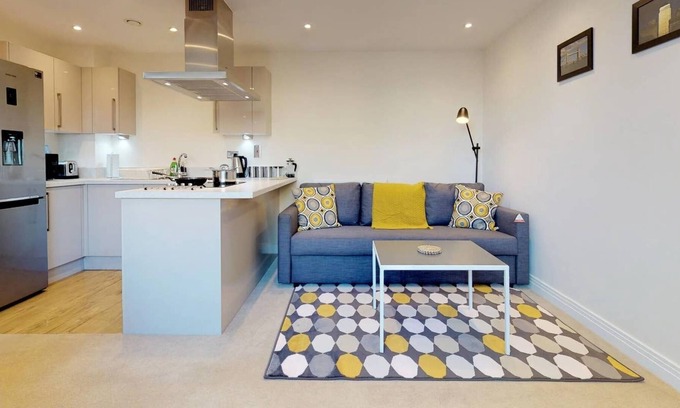Welwyn Garden City Apartamento | Piso completo de 2 habitaciones y parking gratuito