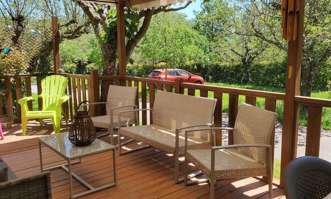 Berrias-et-Casteljau Casa | 2 Bedroom Mobile Home in Berrias-et-Casteljau