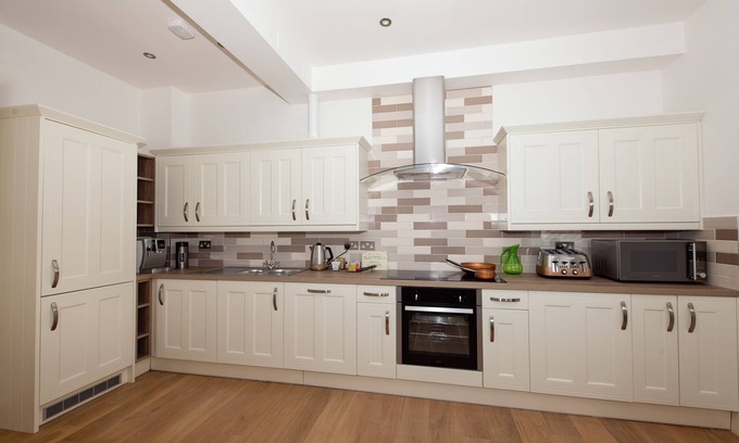 Headington Apartamento | 2 bedroom Fully equipped apartment-DISINFECTED with modern design