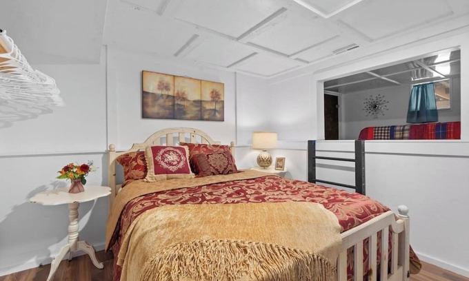 Loveland Casa | 2 Bedroom, Garden Level Basement