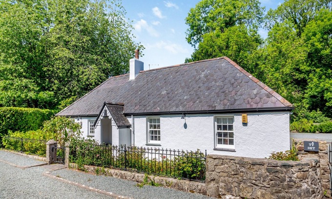 Llanddaniel Fab Cabaña | Alojamiento de 2 habitaciones en Llanfairpwllgwyngyll, Anglesey