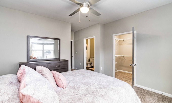 Morrisville Apartamento | 2 Bedroom Gem in Prime Location!