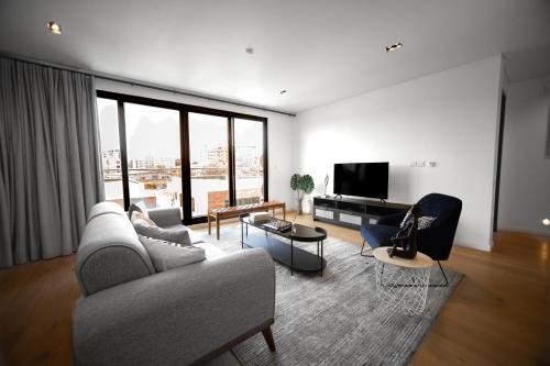 Bono East Region Apartamento | 2-Bedroom Getaway- Comfort and Style