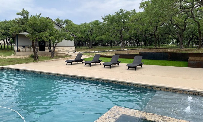 Highpointe Casa | 2 bedroom Hill Country Casita w/ Pool and Hot Tub