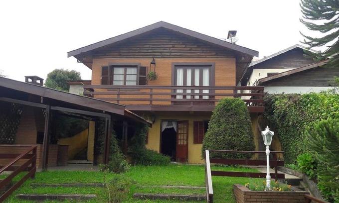 Jardim Andira Casa | Casa de 2 dormitorios y 1 suite en una zona tranquila con hermosas vistas a la montaña