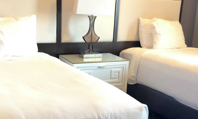 Anaheim Resort Apartamento | 2-bedroom hotel suites with WiFi, and Full kitchen. Close to Disneyland