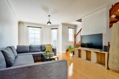 Pyrmont Casa | 2 Bedroom House at the Centre of Pyrmont