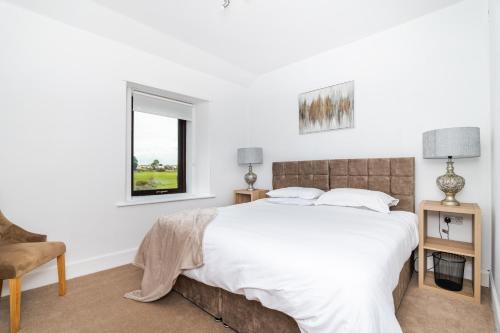 Annan Casa | 2 Bedroom House - Free Parking