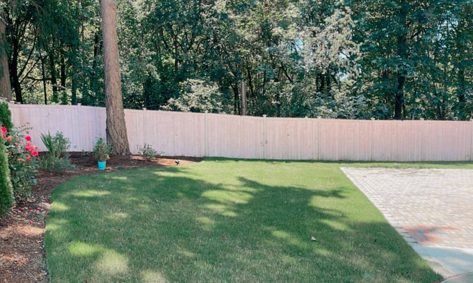 Kent Casa | 2-bedroom house in Kent with WiFi, AC & Huge tiled backyard