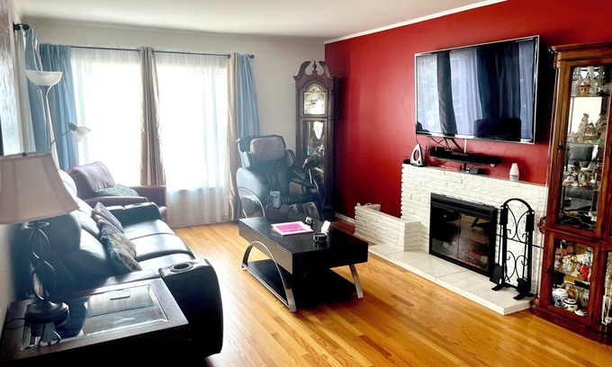 Westlake Casa | 2 Bedroom House near SFSU w/ kitchen and free parking