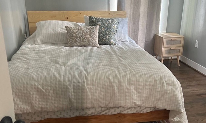 New Castle Casa | 2- Bedroom House Newly Remodeled Relaxing Escape