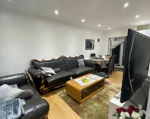 Lady Margaret Casa | 2 Bedroom House - West London