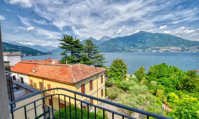 Acquaseria Apartamento | 2-Bedroom Lakeview Apartment At The Lake