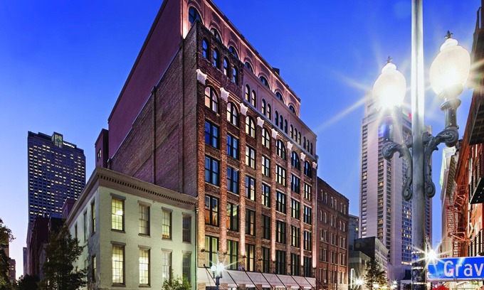 French Quarter Complejo | 2 Bedroom Lock-Off Suite in Downtown New Orleans for Super Bowl 2025