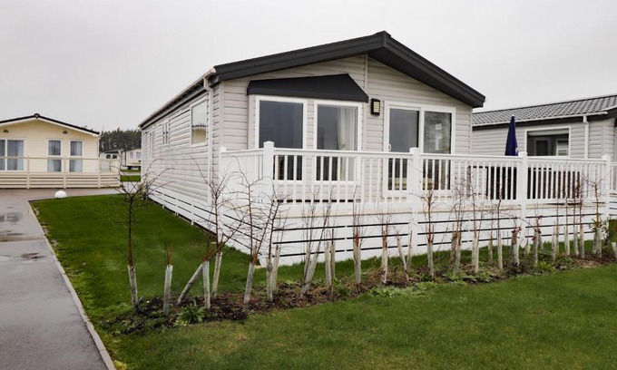 Pevensey Casa | 2 bedroom Lodge at Pevensey Bay