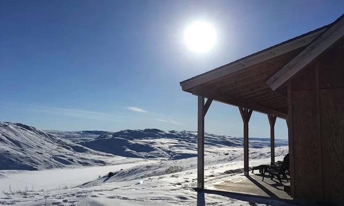Brewster Cabina | 2 Bedroom + Loft cabin, sleeps 8. Views, acreage, wildlife, and adventure!