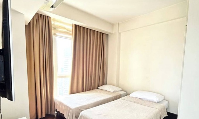 Highway Hills Apartamento | 2-Bedroom Loft Near Shangrila & SM Megamall