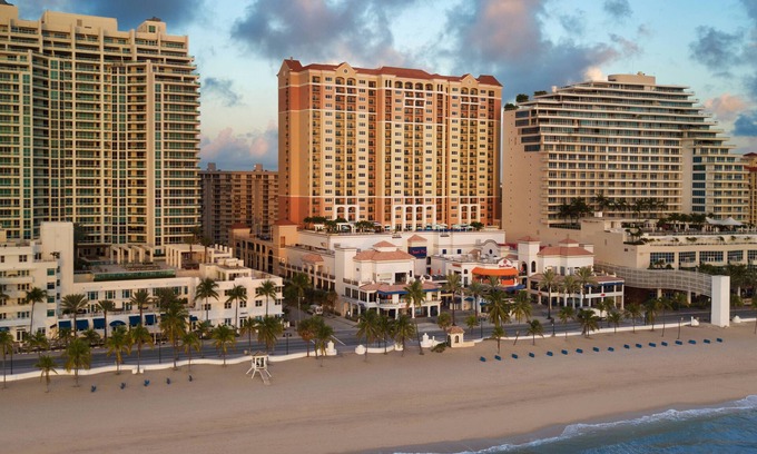 Central Beach Complejo | 2 Bedroom - Marriott's BeachPlace Towers - Full Resort Access