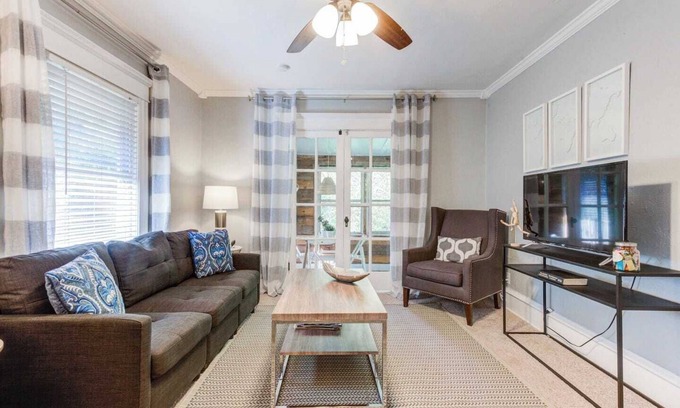 South Hyde Park Casa | 2-Bedroom Near the Plaza & Scenic Park 14