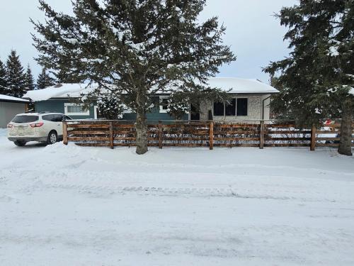 Nipawin Casa | 2 bedroom next to Golf Course