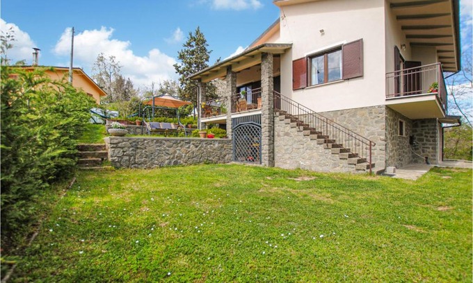 Pescia Casa | 2 Bedroom Nice Home In Pescia