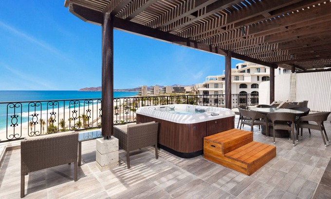 Santa Rosa Condominio | 2-bedroom Oceanfront condo in charming San José del Cabo, in Chileno Bay