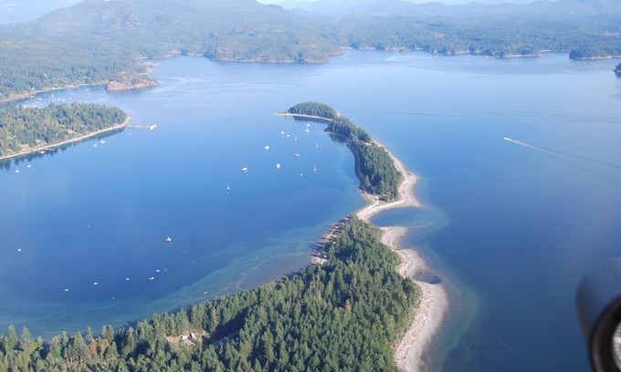 Discovery Islands Cabina | 2 Bedroom Ocean View Cottage Quadra Island