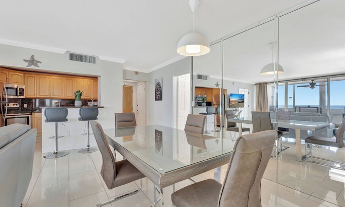 Galt Mile Apartamento | 2 Bedroom Ocean Front