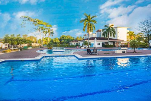 Bejuco Apartamento | 2 Bedroom Oceanfront Condo with Wi-Fi, AC and Pool