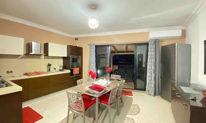 Marsaskala Apartamento | 2 Bedroom Penthouse with country and sea views
