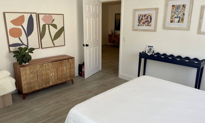 Old Northwood Historic District Casa | 2 bedroom private vacation home in west palm beach