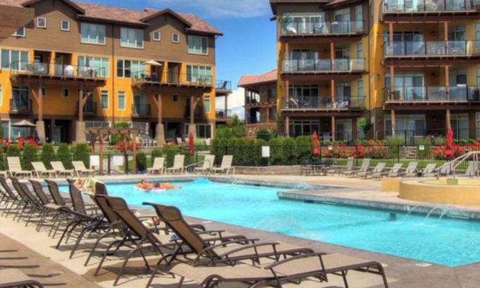 Westbank Condominio | 2 bedroom , private condo at Barona Beach W Kel. Boat slip also available.