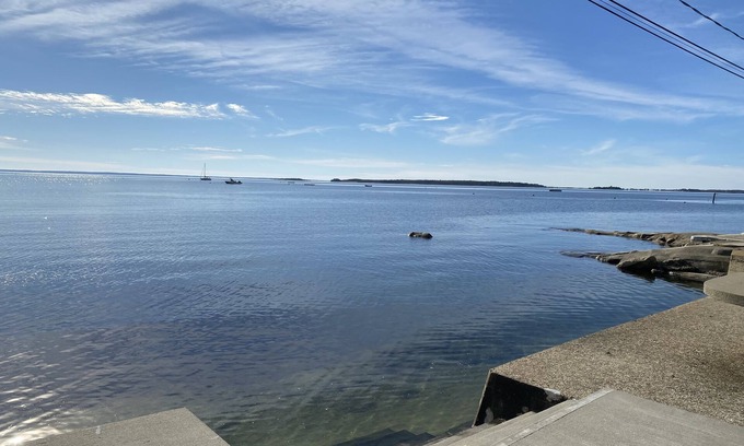 Mattapoisett Cabaña | 2 Bedroom Private Beach Front Cottage! Pet Friendly