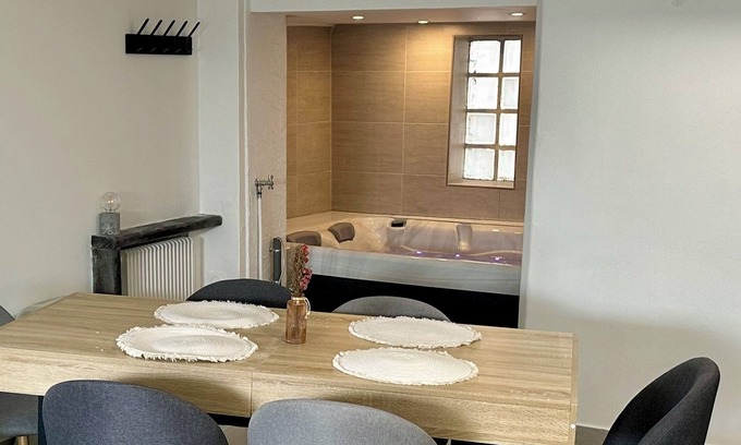 Amboise Casa | 2 Bedroom Private vacation home in Amboise