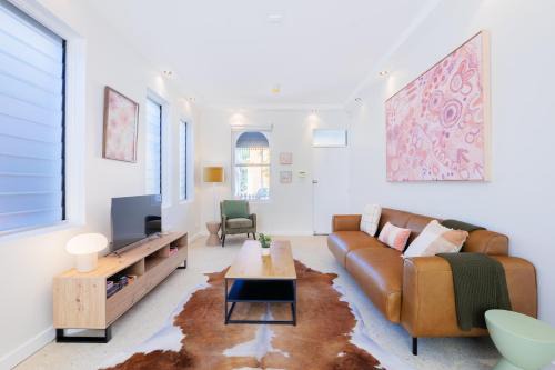 Alexandria Apartamento | 2 Bedroom Renovated Cottage - 1 Stop to Central