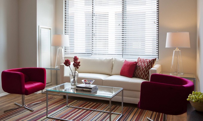 White Plains Apartamento | 2 Bedroom Steps from Metro-North to NYC