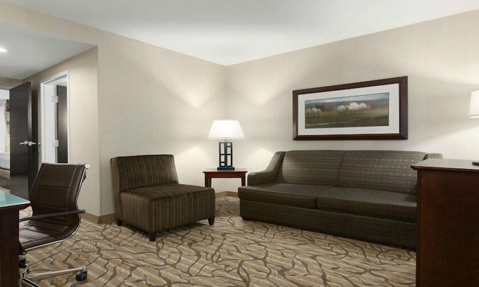 Williamsburg Hotel | 2-Bedroom Suite at a Hotel