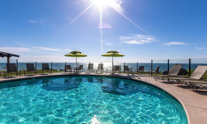 Del Mar Hotel | 2 Bedroom Suite w/Kitchen | Pool | Free Parking | Del Mar Beach Access