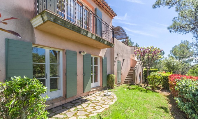 La Motte Casa | 2-BEDROOM TOWNHOUSE WITH GARDEN (N°330)