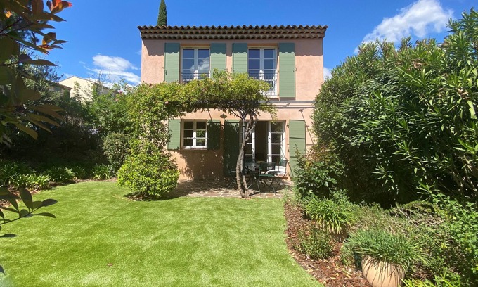 La Motte Casa | 2 BEDROOM TOWNHOUSE WITH GARDEN (N°529)