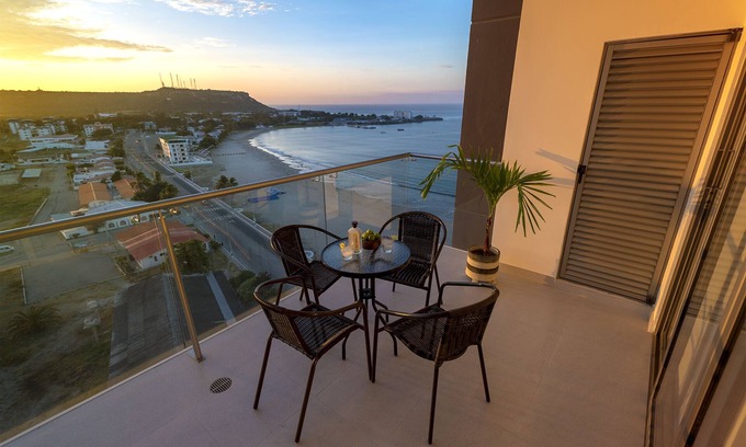 Salinas Apartamento | Condominio Moderno de 2 Habitaciones
