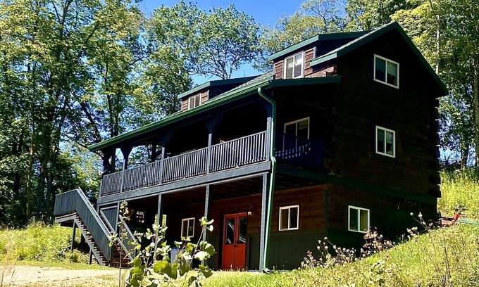 Viroqua Casa | 2-bedroom vacation home just 10 minutes from Viroqua's charming downtown