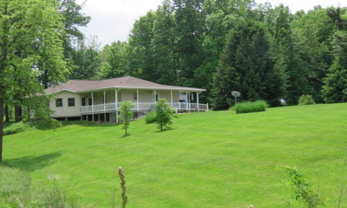Reelsville Casa | 2-bedroom vacation home minutes away from Greencastle and Depauw campus