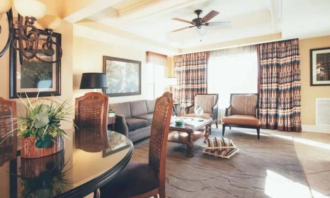 Florida Central Atlantic Coast Complejo | 2 bedroom villa, sleeps 8. 5 minutes to the theme parks.