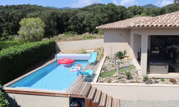 Ventiseri Casa | 2-bedroom villa with pool and spa