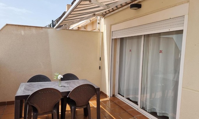 Roquetas de Mar Apartamento | 2 bedroomed, penthouse Apartment with sea and mountain views