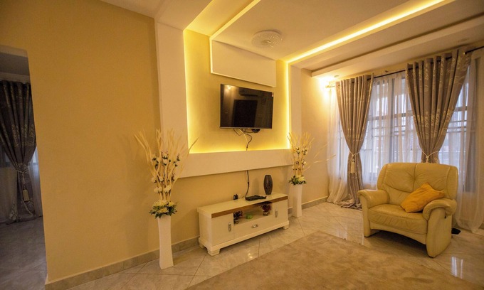 Sekondi-Takoradi Apartamento | 2 bedrooms apartment, 4 guests, Starlink WiFi, DSTV, Netflix, free parking
