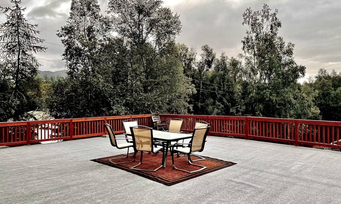 Rabbit Creek Casa | 2 Bedrooms, Sleeps 6-8 with private deck, gym and game room. Near the trails.