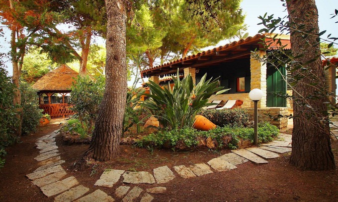 Campofelice di Roccella Villa | 2 Dormitorios Villa, 2 Baños, WiFi, Jardín, barbacoa, Piscina pública