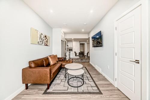 Calgary Apartamento | 2 Beds, 1 bath Walkout Basement